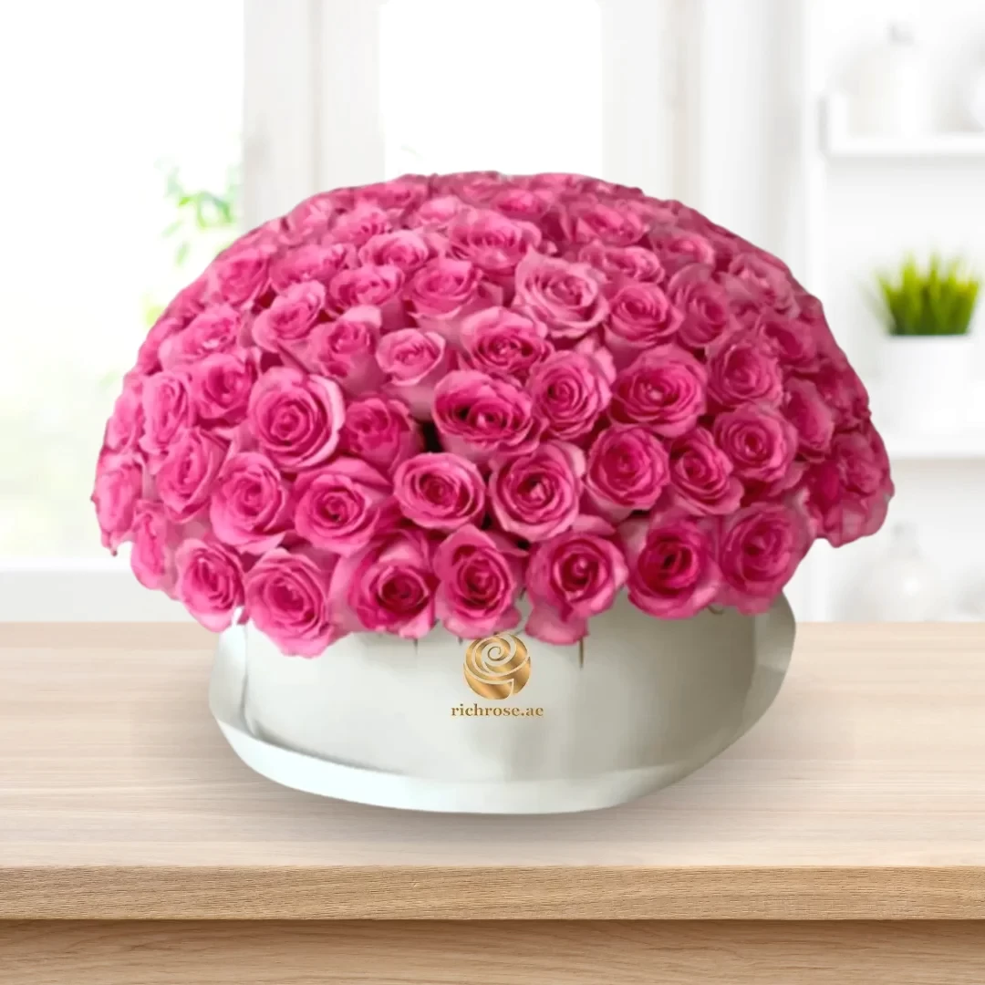 100 Pink Roses in Premium Round Box 