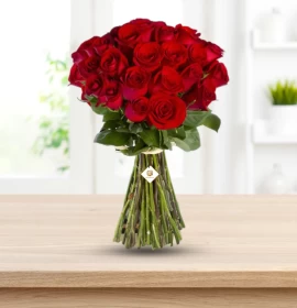 Selena - Valentines Red Roses Simple Bunch