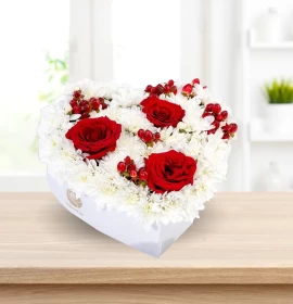 DAKAR- Valentine's Flowers in Heart Shape Box