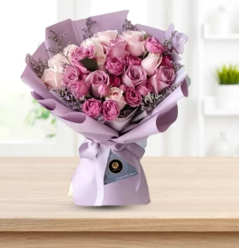 Purple and pink roses aesthetic bouquet 