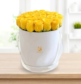 Yellow Roses in Round Box Flat Shape